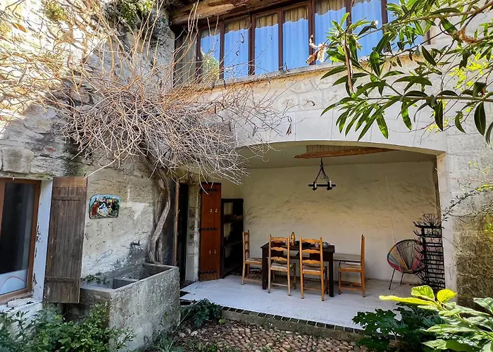 Bucolic Garden - Magical View - The Bohemian Life!