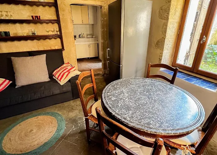 Bucolic Garden - Magical View - The Bohemian Life! Holiday home Villeneuve-les-Avignon